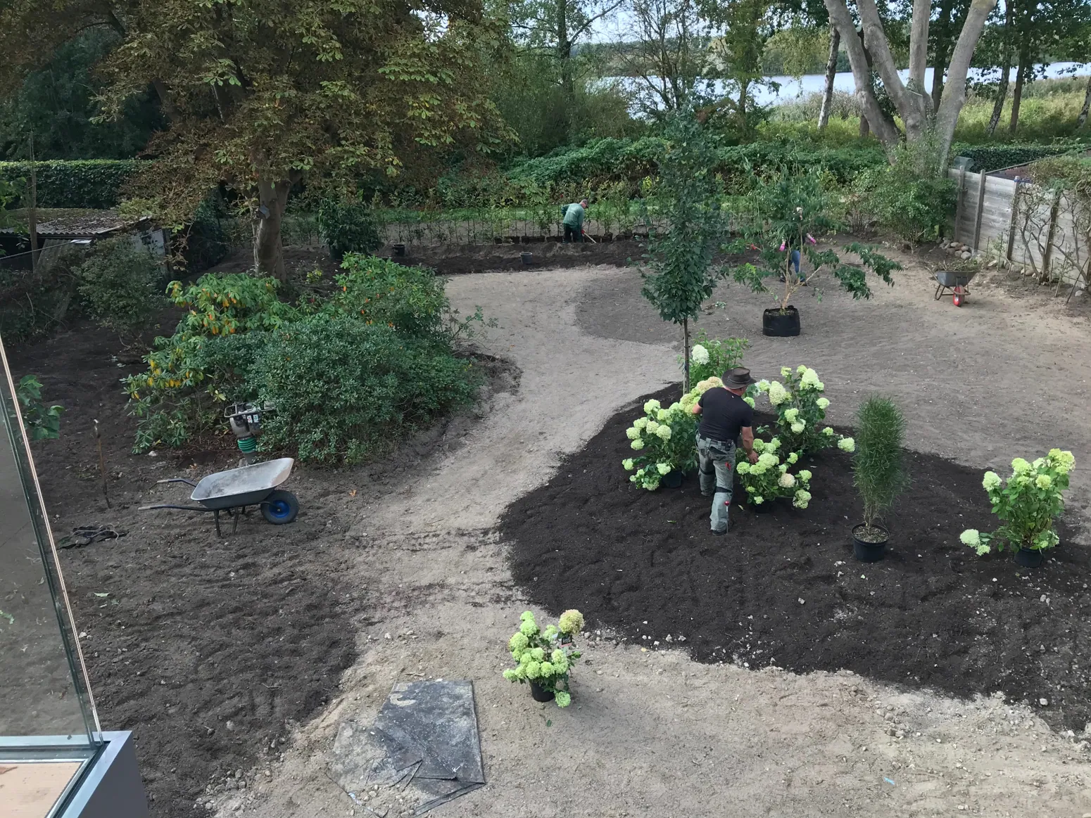 Parkgarten am See 6 Pflanzarbeiten im Garten